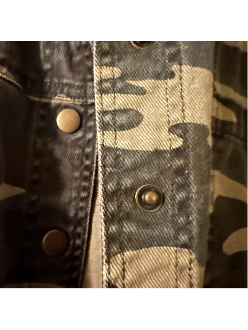 Forever 21 Casual camo jacket. Size Sm - Picture 4 of 6